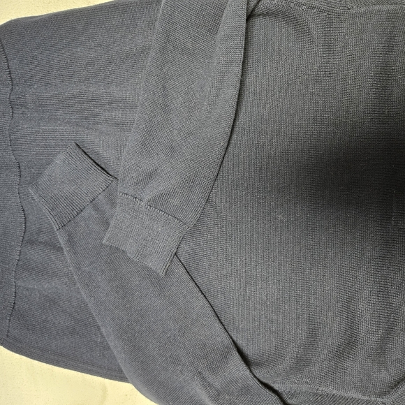 Sweater - Picture 3 of 3